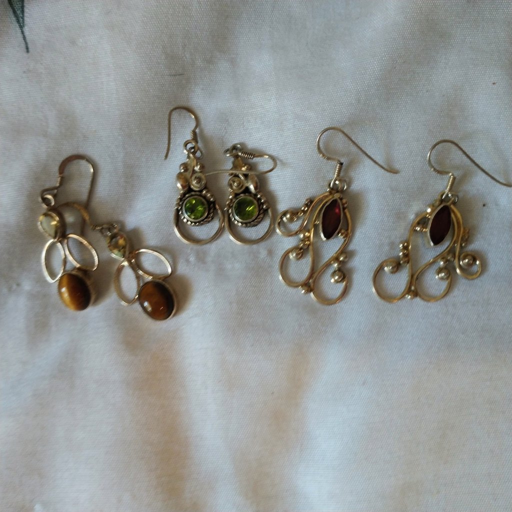 3 Pair Sterling Silver Artisan Crafted Earrings Pouches 33$